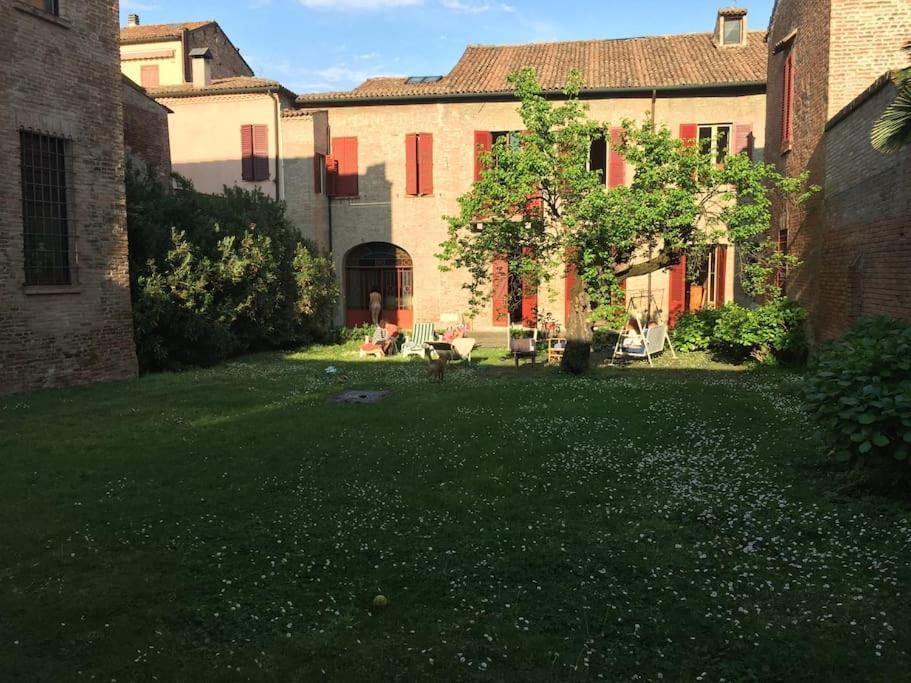 Palazzo Sabbioni Appartamento Lusso Due Camere Soggiorno Cucina Ferrara Exterior foto